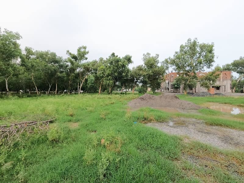 1 Kanal Life Time Commercial Plot Very Near On Main 150 Feet Road 22