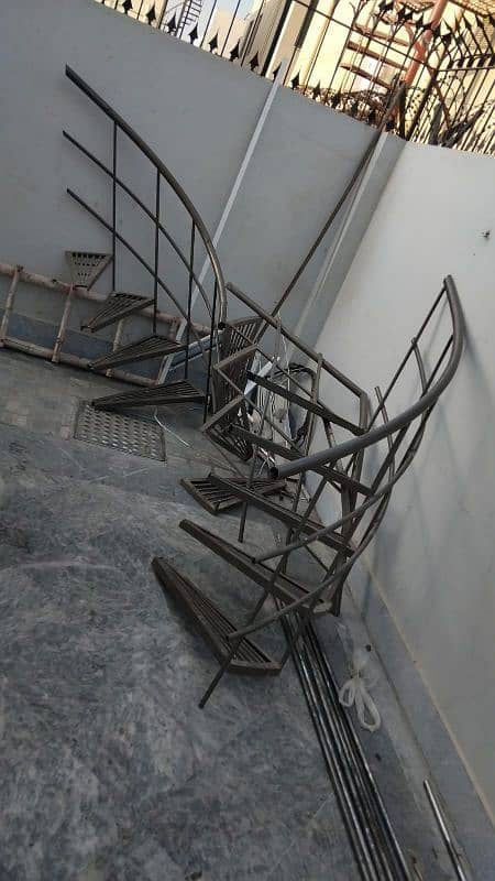 Round stairs for sale 1