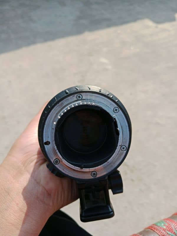 Nikon 70 200 f2.8 (Nikon mount) 2