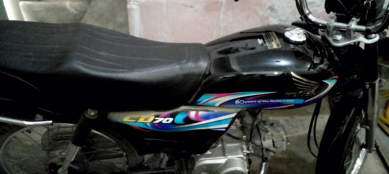 Honda CD 70 2024 7