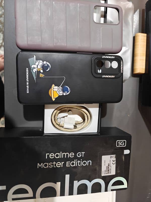 Realme GT MASTER EDITION Special Edition Gray 8/128 4