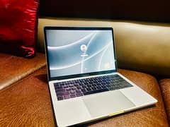 MacBook Pro 2017 / 8GB RAM / Laptop For sale