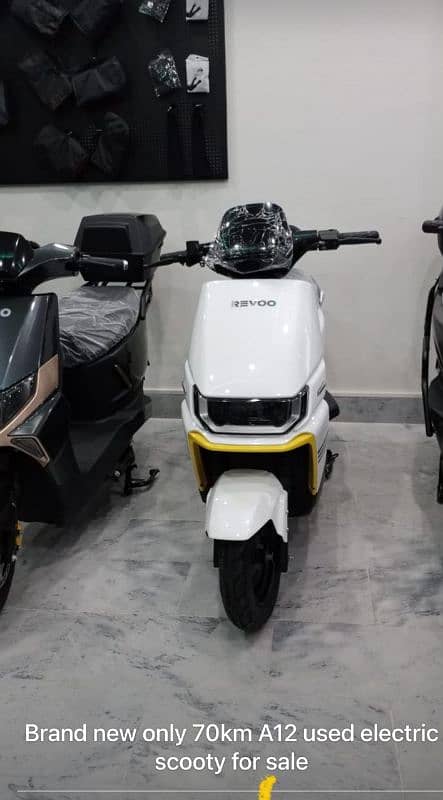 Revoo scooty For Urgent Sale 1