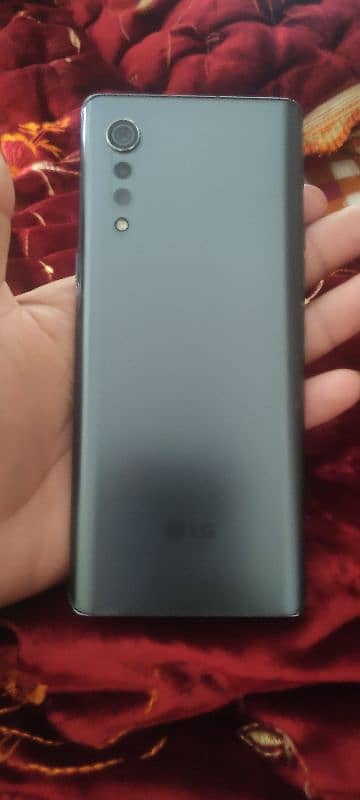 LG Velvet 5G 4