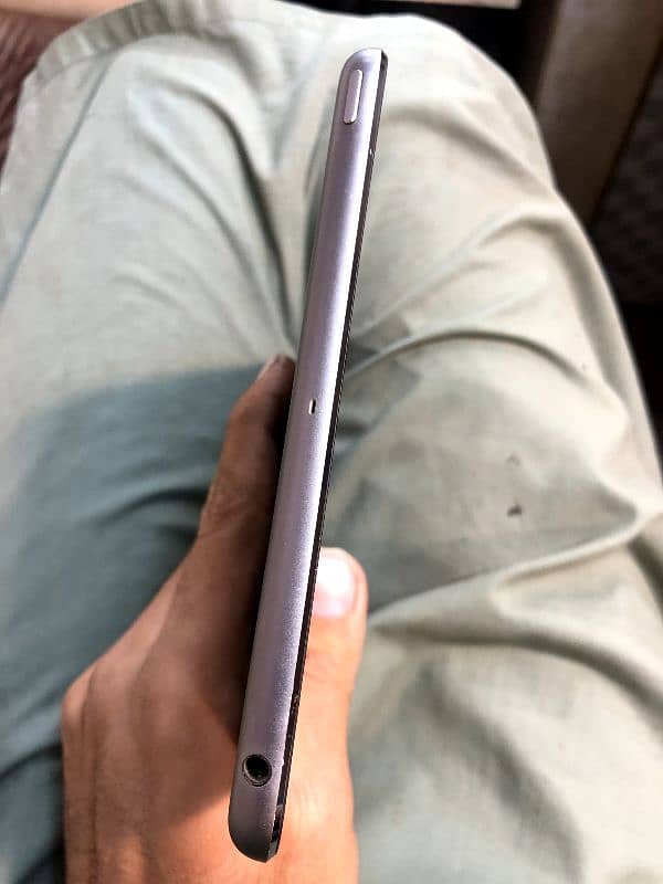 iPad mini 2  all ok hai 10/9 hai hai final 9500 hai final  exchange 3