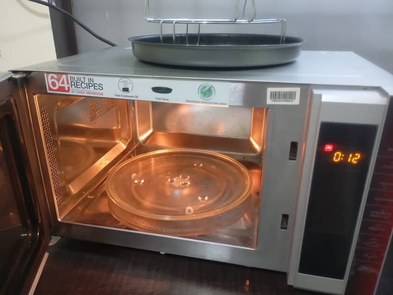 DW 115 CHZP Baking Microwave Oven 1