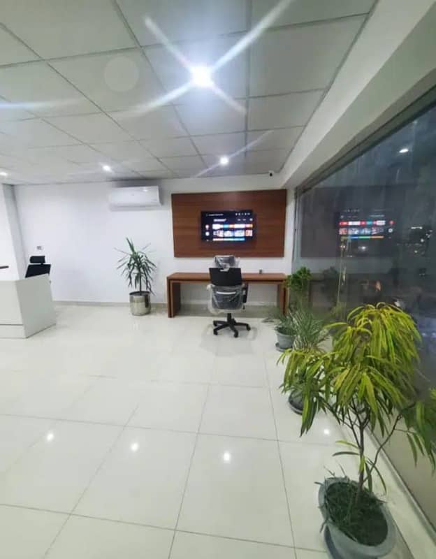 7 Marla Triple Storey Commercial Building For Rent Main Satiana Road Near Fish Farm Faisalabad 2