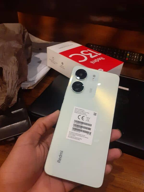 redmi 13c with complete saman 8 month warranty hai abhi 6