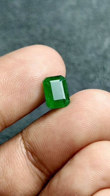 Swat Emerald (zamrud) 100% natural best quality rich green color Gem 0