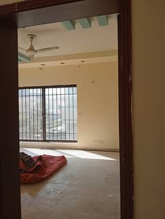 4marla 2beds tv lounge kitchen attached baths neat clean upper portion for rent in G 13 4 islamabad