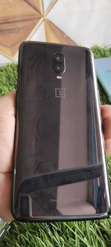 one plus 6T 8/128 4