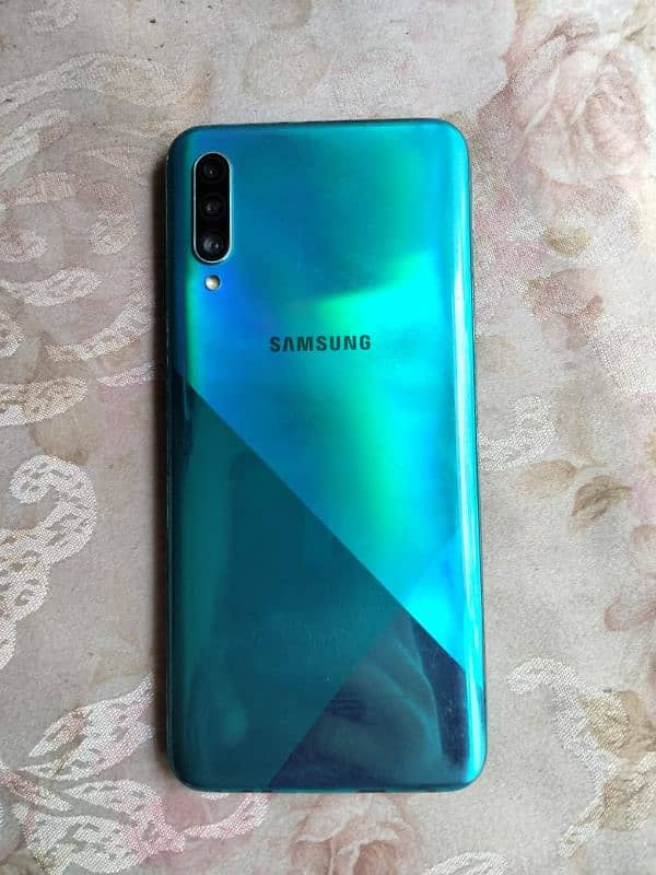 Samsung A30s 4+128 1