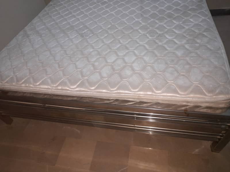 Bed to Sale 0