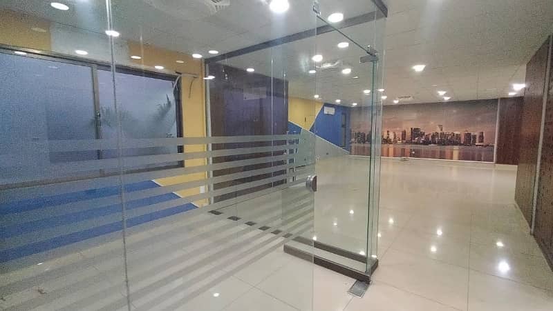 Office Of 2000 Square Feet Is Available For rent In F-7 8