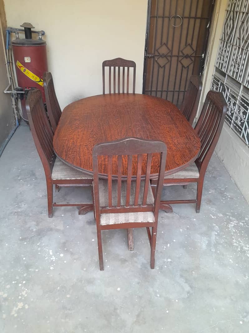 Dining Table with 06 x Chairs 0