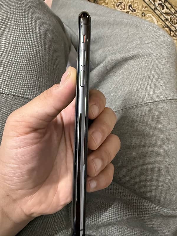 IPhone 11 Pro Max 1