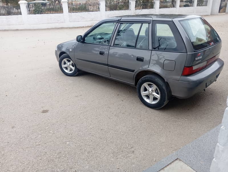 Suzuki Cultus VXL 2010 4