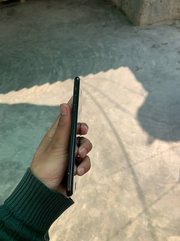 iPhone 7plus jet black colour 128GB PTA approved 6