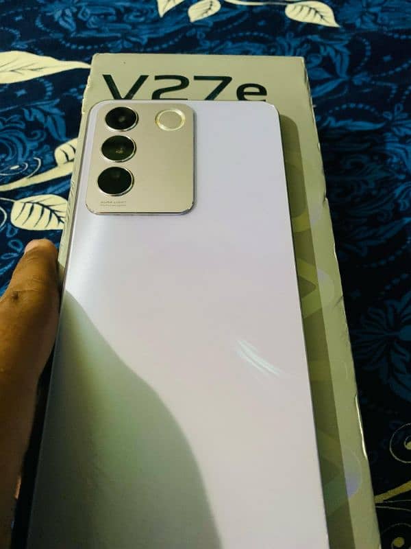 Vivo v 27e pro 256GB 0