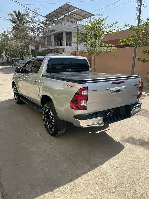 Toyota Hilux 2021 1