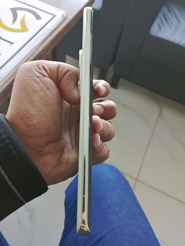 Vivo v40 Only 2 Month Use Condition 10/10 3