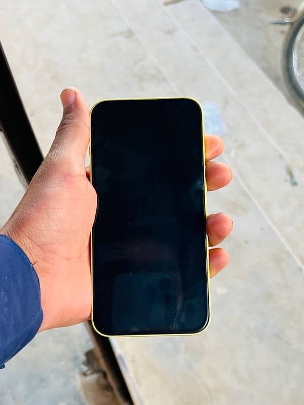 iPhone 14 Dual physical Sim 1