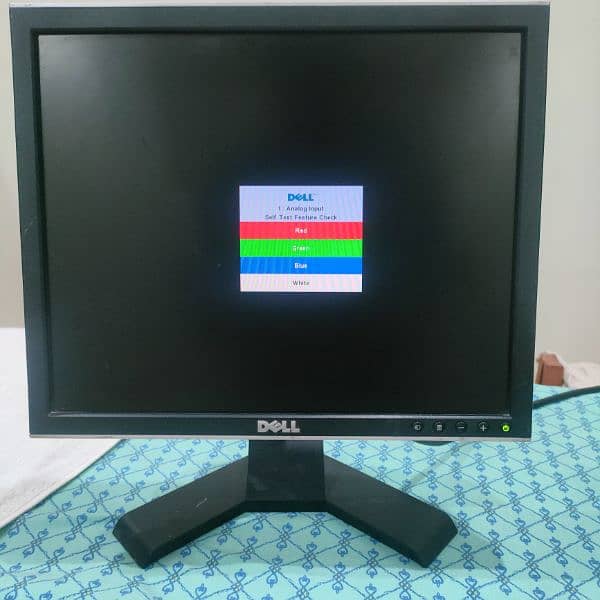 dell LCD for sale 10/10 condition 9