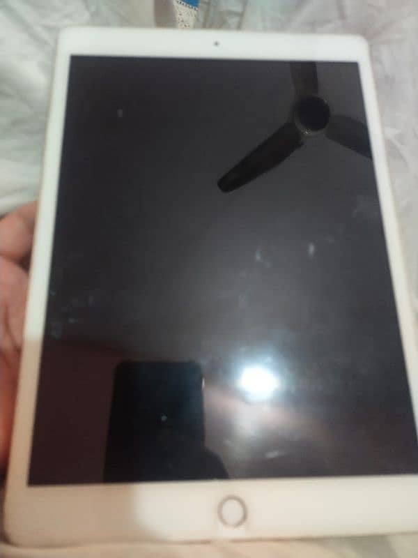 IPAD 8 GENERATION 32 GB 1