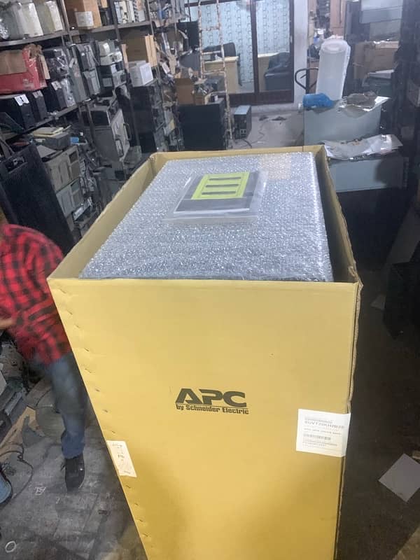Apc SUVT 20 kva /40 kva three in/out 3