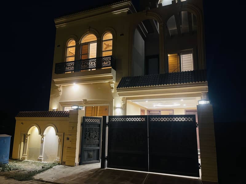 5 MARLA BRAND NEW HOUSE FOR SALE IN BAHRI TOWN LAHORE 0