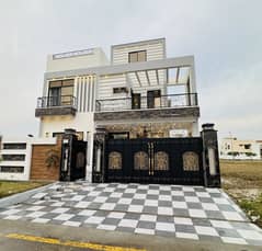 10 Marla Quality Construct House For Sale in Prime Location Citi Housing.