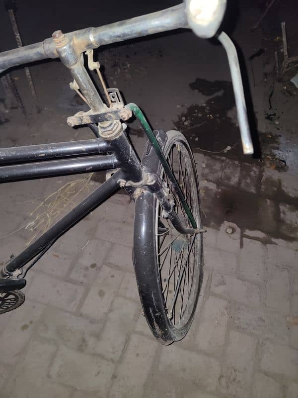 24 inch bicycle  tyre and rim like new 3