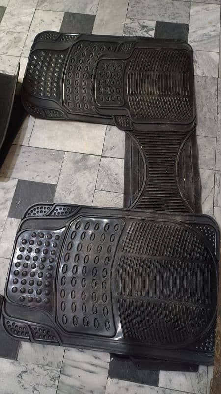 Rubber mats. 3 piece full size 2