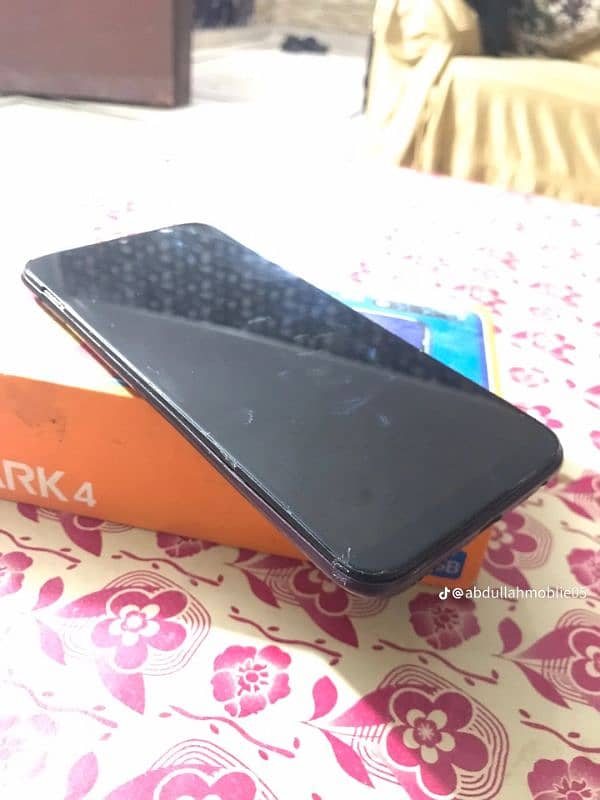 Tecno Spark 4    (3/32) 2