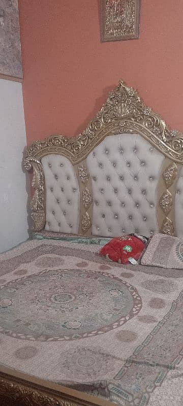 bed set and side table big size 0