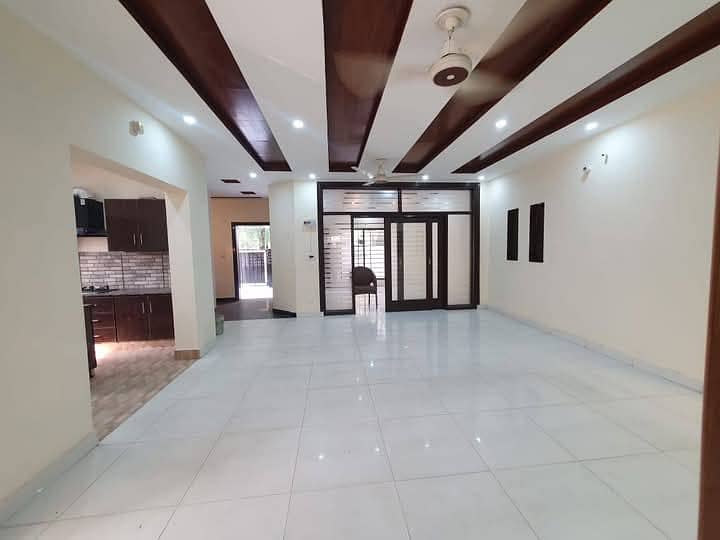 10 Marla Like New House Available For Sale In Bahria Town Sector C Lahore 4