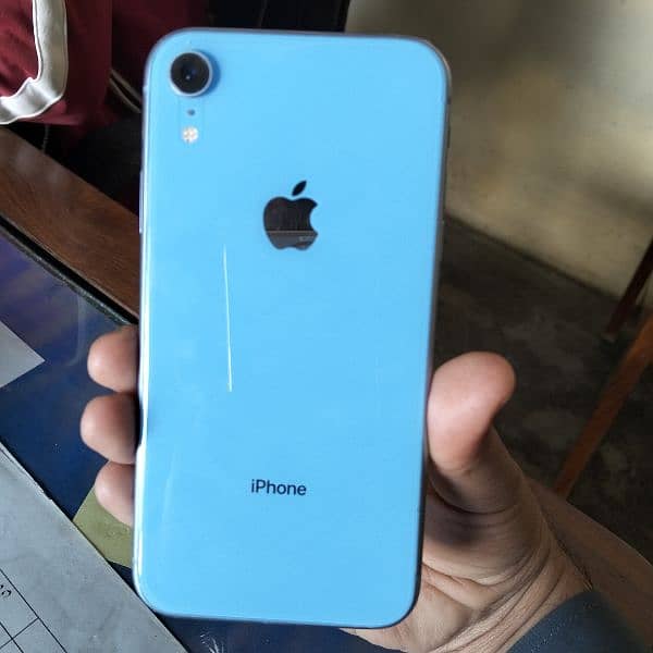 apple Iphone xr jv sky blue 9/10 good condition 0