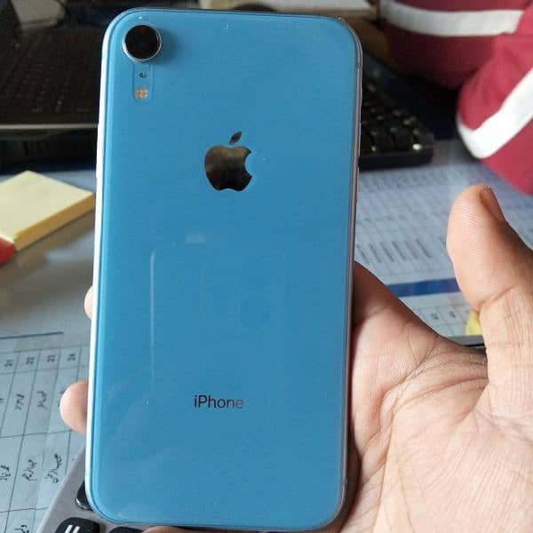 apple Iphone xr jv sky blue 9/10 good condition 5