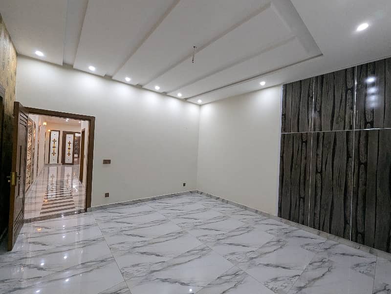 10 Marla Brand New Luxury Spanish Style Double Storey Double Unit House Available For Sale In Architect Society Near UCP University Surrounding Joher Town Lahore. 6