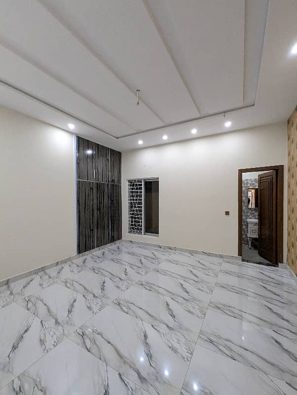 10 Marla Brand New Luxury Spanish Style Double Storey Double Unit House Available For Sale In Architect Society Near UCP University Surrounding Joher Town Lahore. 9