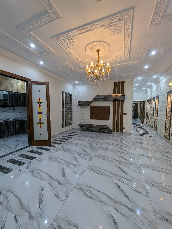 10 Marla Brand New Luxury Spanish Style Double Storey Double Unit House Available For Sale In Architect Society Near UCP University Surrounding Joher Town Lahore. 41