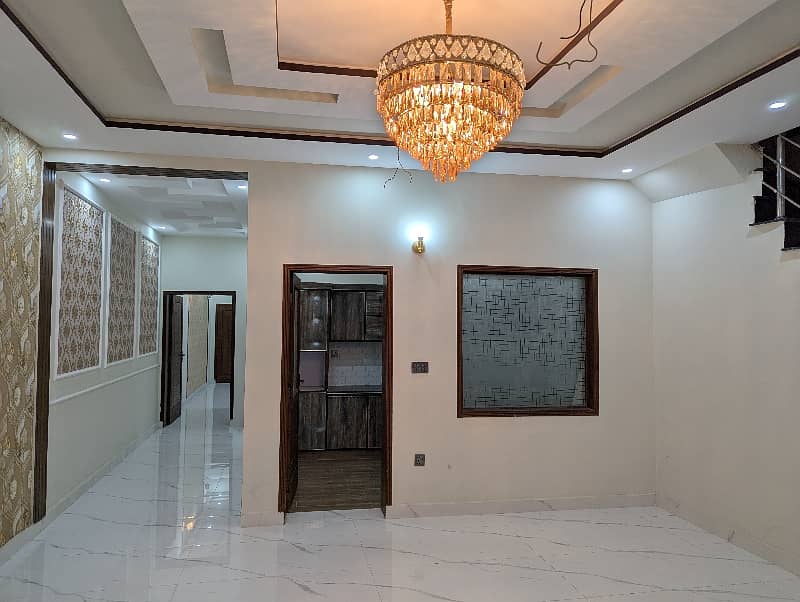 10 Marla VIP Double Storey Well Luxery Hot Location Brand New Modern Style Available For Sale In Nasheman Phase 1 Sorrounding UCP University Lahore. 36