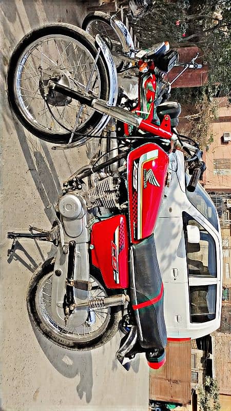 urgent sale Honda 125 2010 model all ok bike hai shauk ke liye rakha 3