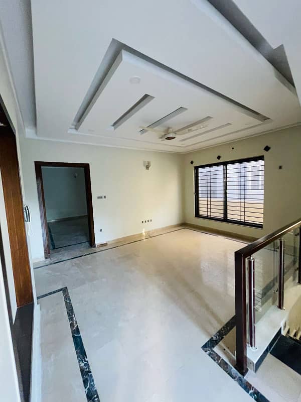 beautifull house for rent in H block bahria town phase 8 12