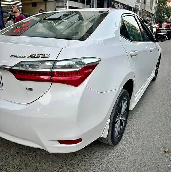 Toyota Corolla Altis 2020 special edition Karachi registered 6