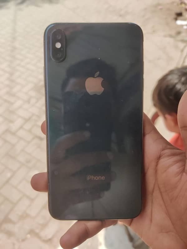 iPhone XS Max 1