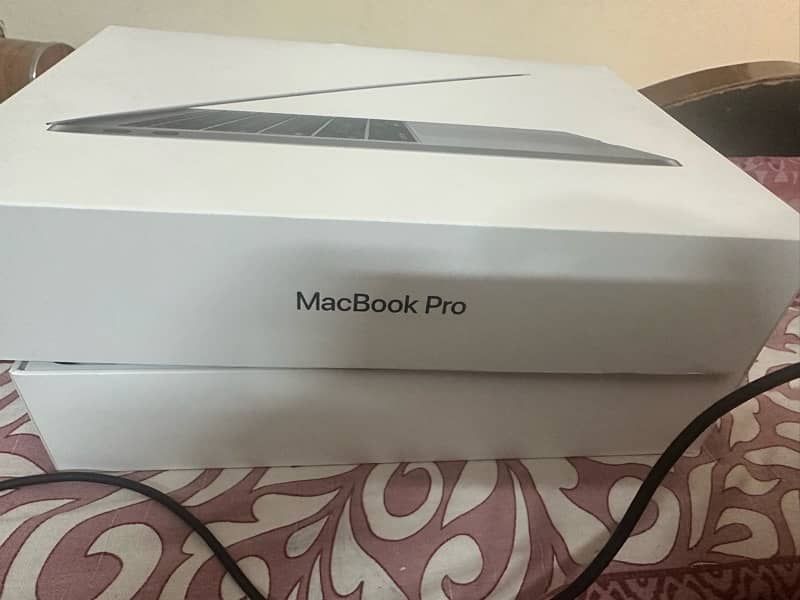 MacBook Pro 2017 Just Like Brand New 3