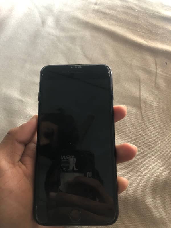 Iphone 7 pluse pta approved nice condition 2