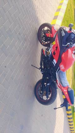 Kawasaki ninja 250 bike forsale. . Only 250 km used  Condition 10/10 C