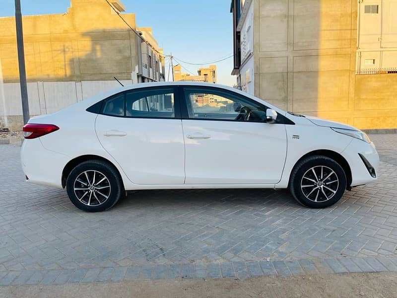 Toyota Yaris 2020 4